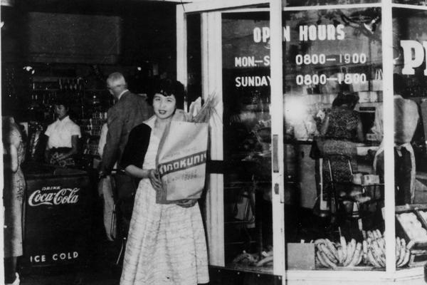 便利でおしゃれな
クラフト紙製バッグを提供